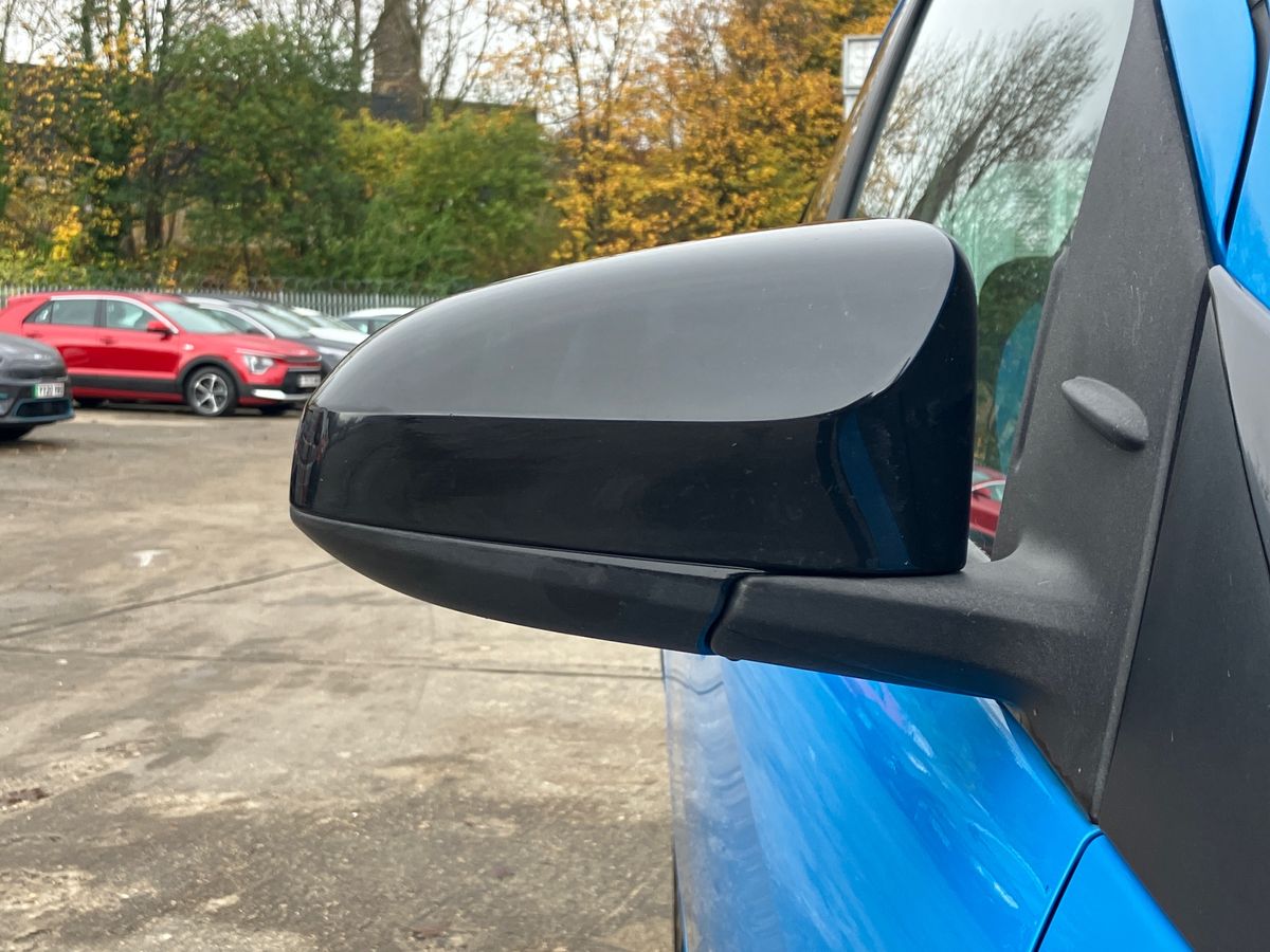 Used Toyota AYGO 2015 for sale - 76491232: Photo 38