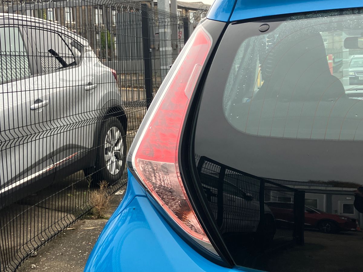 Used Toyota AYGO 2015 for sale - 76491232: Photo 39