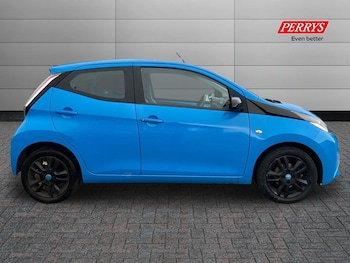 Used Toyota AYGO 2015 for sale - 76491232: Photo