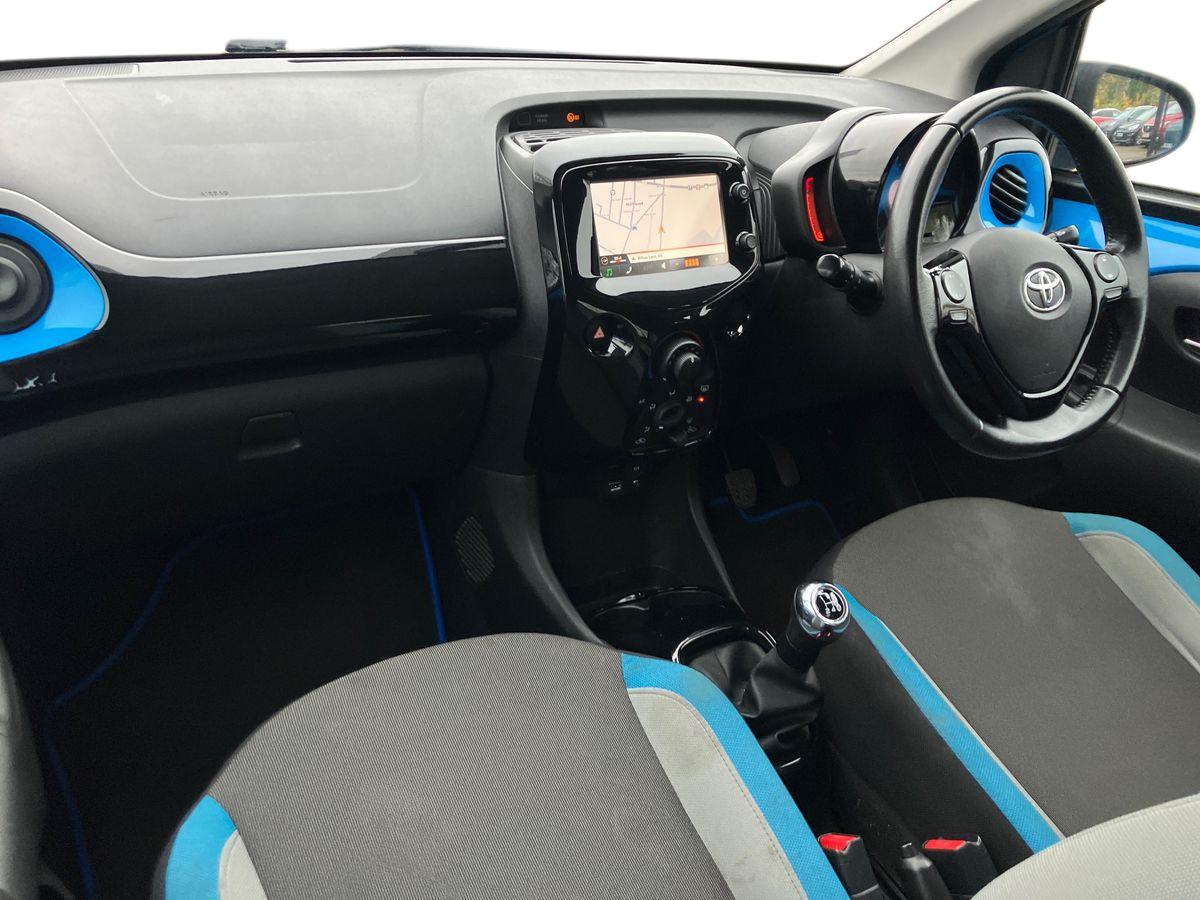 Used Toyota AYGO 2015 for sale - 76491232: Photo 6