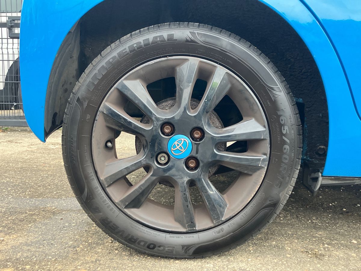 Used Toyota AYGO 2015 for sale - 76491232: Photo 7