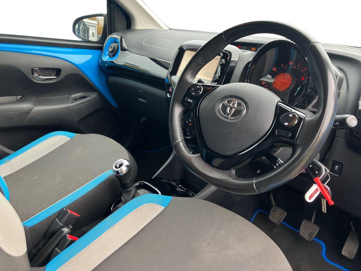 Used Toyota AYGO 2015 for sale - 76491232: Photo 8