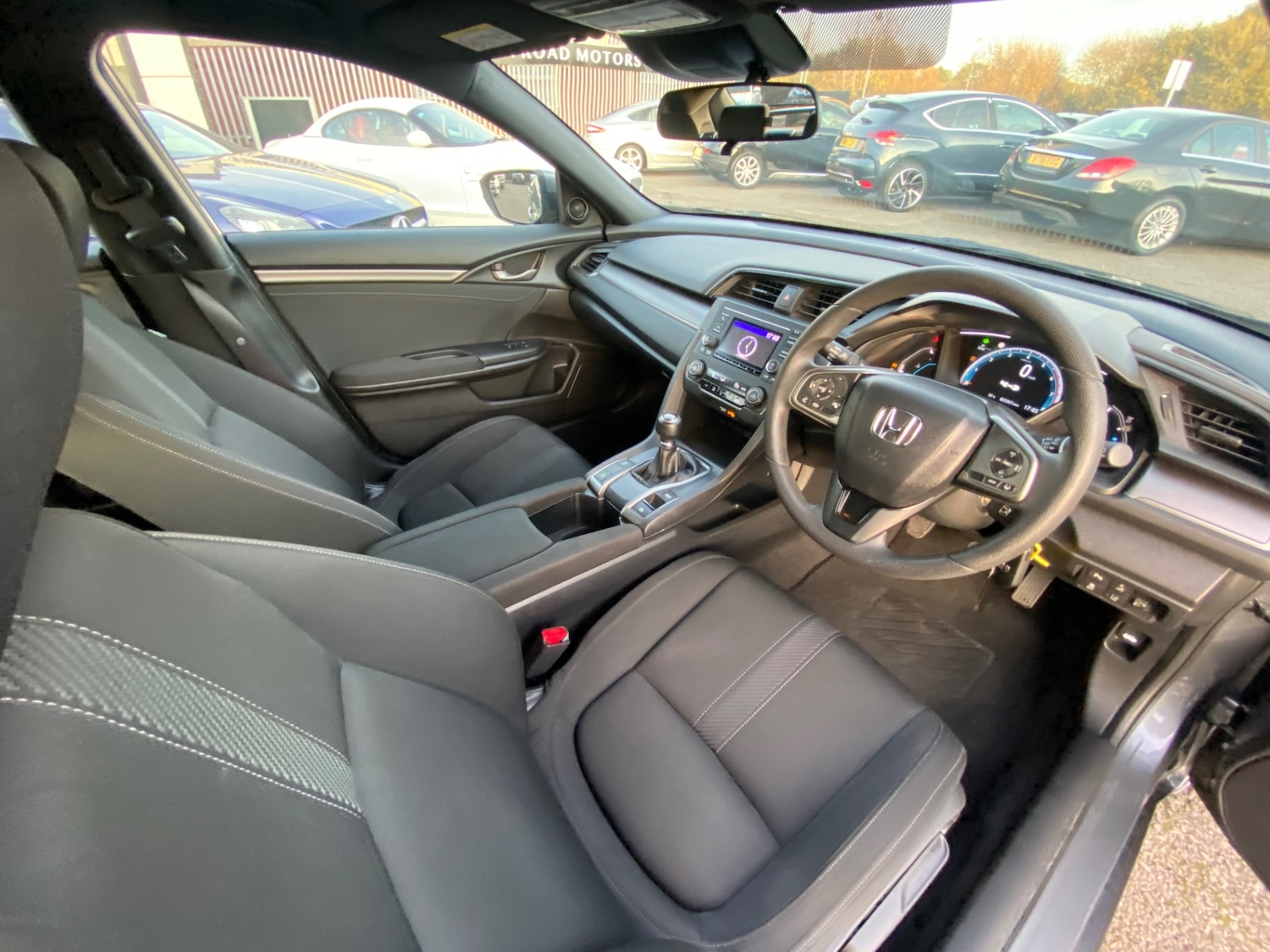 Used Honda Civic 2018 for sale - 76206126: Photo 11