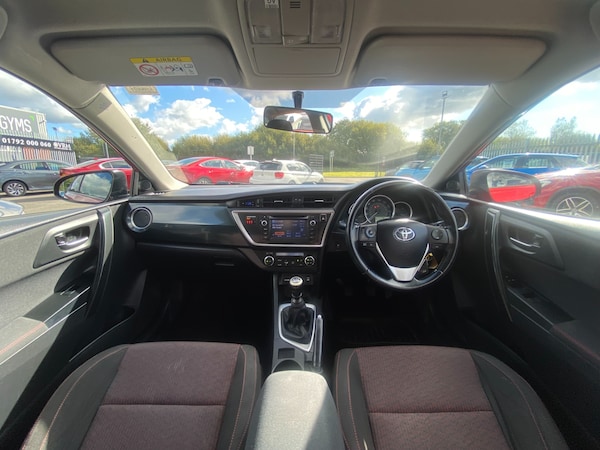 Used Toyota Auris 2013 for sale - 76046120: Photo 9