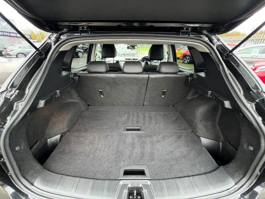 Used Nissan Qashqai 2018 for sale - 76558457: Photo 32