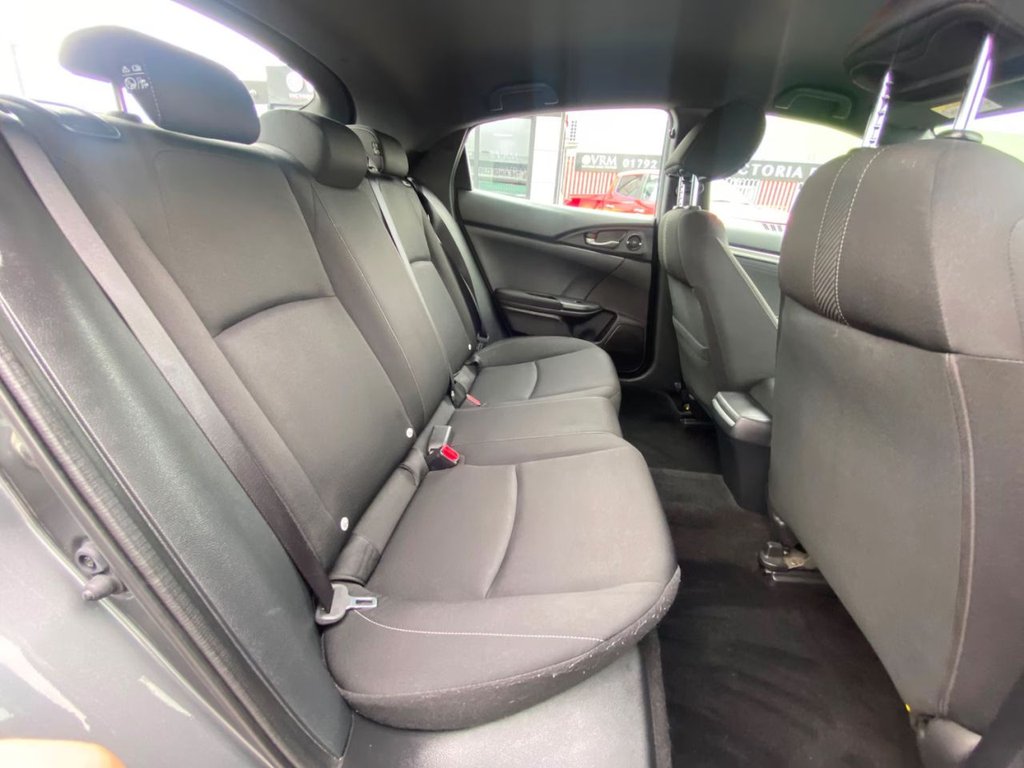 Used Honda Civic 2018 for sale - 76265404: Photo 13