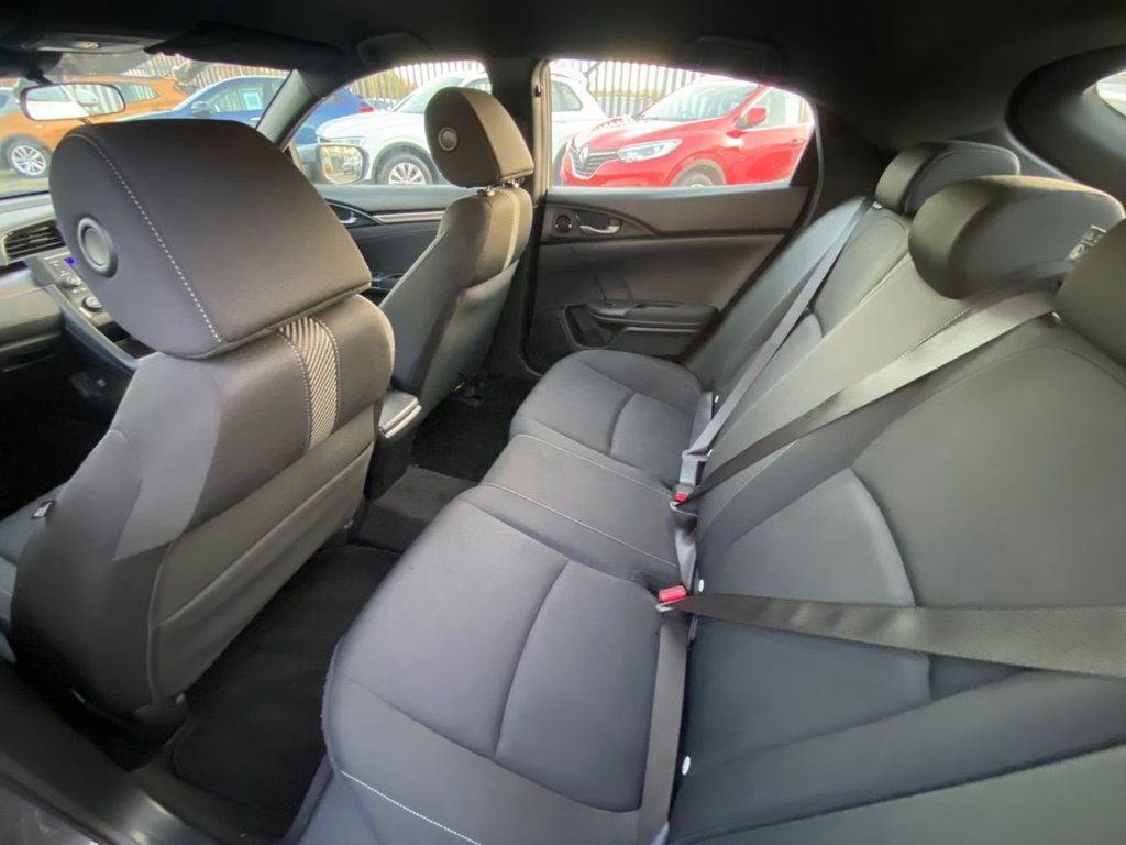 Used Honda Civic 2018 for sale - 76265404: Photo 16