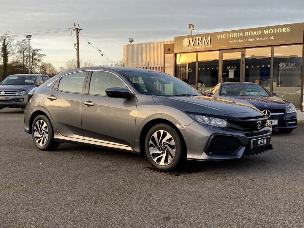 Used Honda Civic 2018 for sale - 76265404: Photo 34