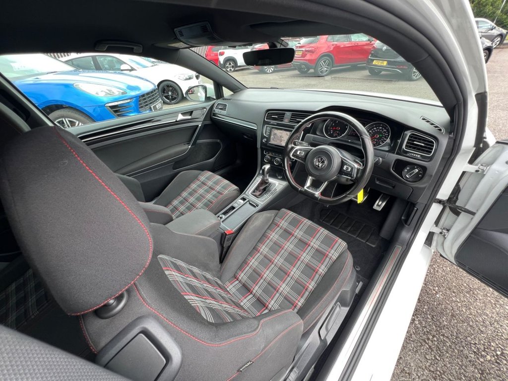 Used Volkswagen Golf 2017 for sale - 76265426: Photo 11