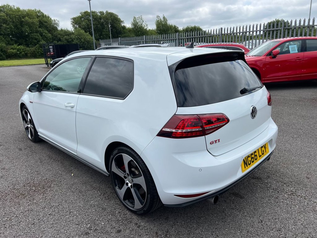 Used Volkswagen Golf 2017 for sale - 76265426: Photo 5