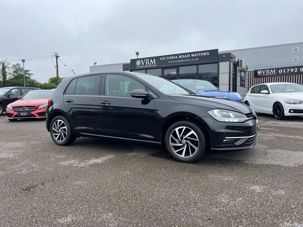 Used Volkswagen Golf 2019 for sale - 76265402: Photo 1