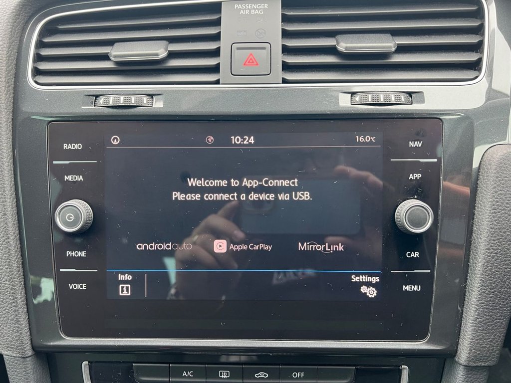 Used Volkswagen Golf 2019 for sale - 76265402: Photo 21