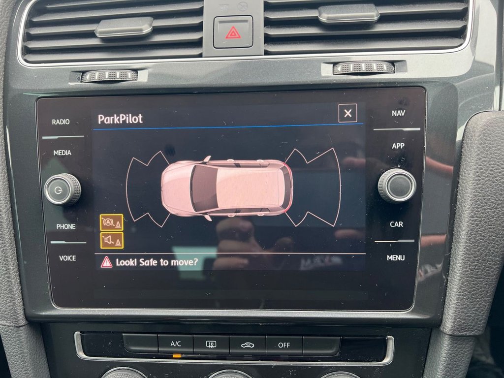 Used Volkswagen Golf 2019 for sale - 76265402: Photo 24