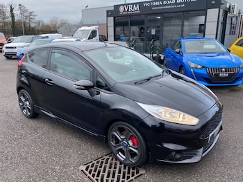 Used Ford Fiesta 2016 for sale - 77369100: Photo