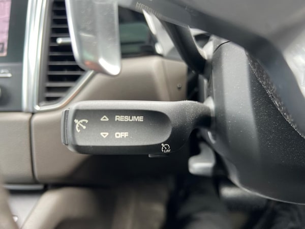 Used Porsche Macan 2017 for sale - 76265423: Photo 23