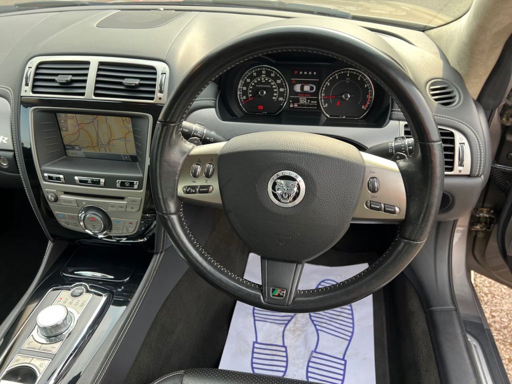 Used Jaguar XKR 2011 for sale - 76265407: Photo 10