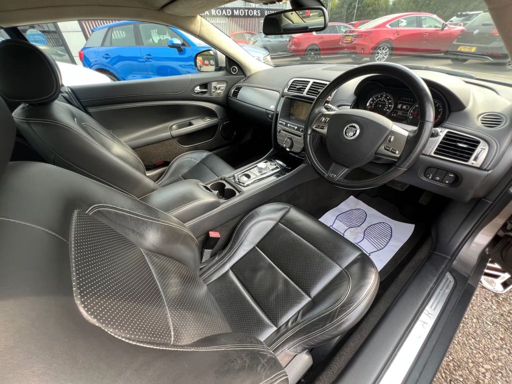 Used Jaguar XKR 2011 for sale - 76265407: Photo 11