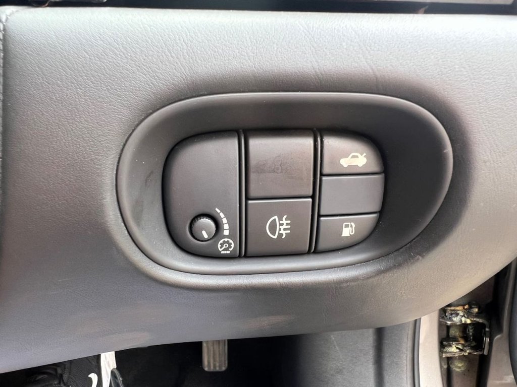 Used Jaguar XKR 2011 for sale - 76265407: Photo 21