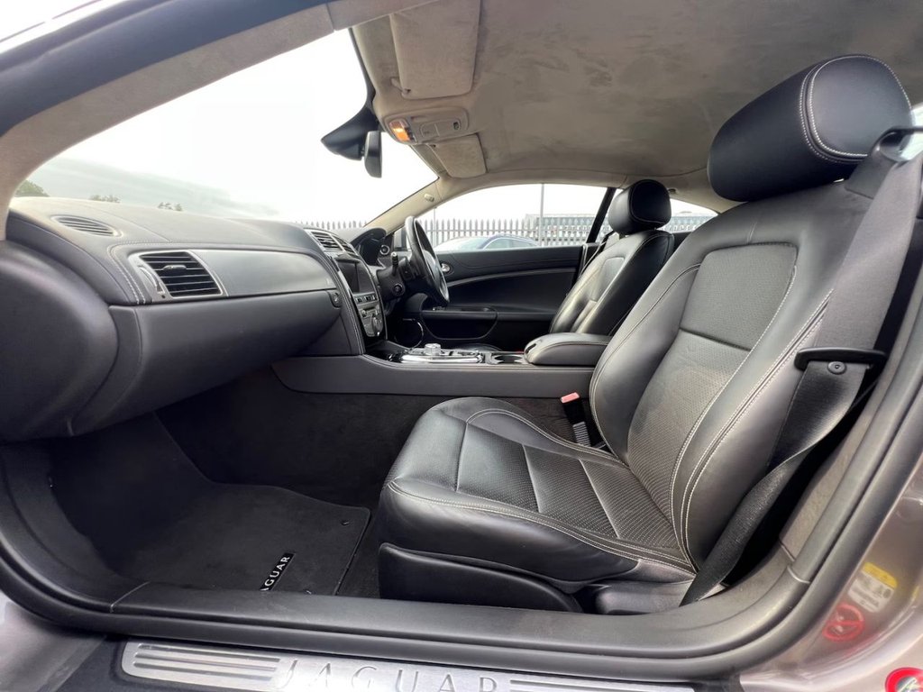 Used Jaguar XKR 2011 for sale - 76265407: Photo 8