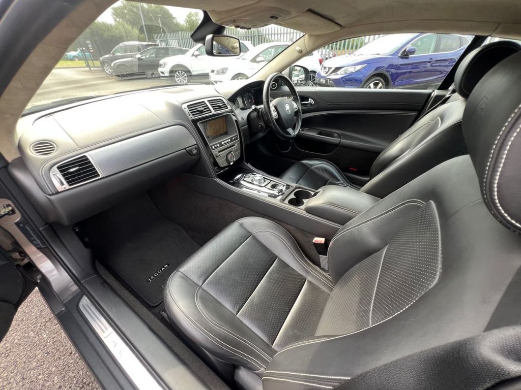 Used Jaguar XKR 2011 for sale - 76265407: Photo 9