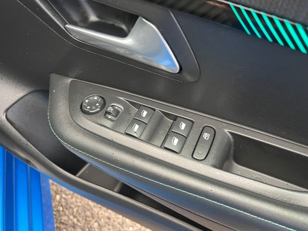 Used Peugeot 208 2022 for sale - 76868059: Photo 25