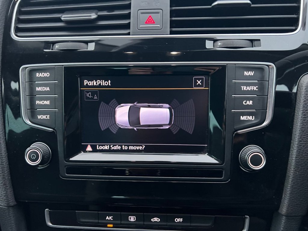 Used Volkswagen Golf 2014 for sale - 77642405: Photo 20