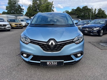 Used Renault Grand Scenic 2017 for sale - 79598600: Photo