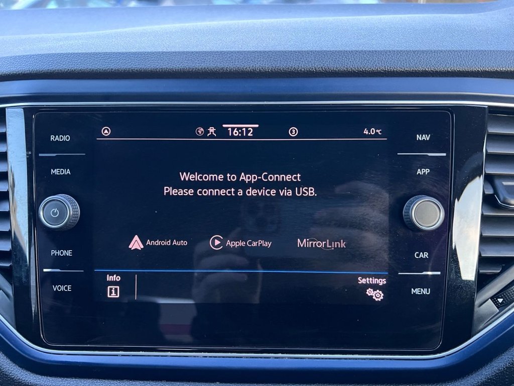 Used Volkswagen T-Roc 2020 for sale - 77089236: Photo 22