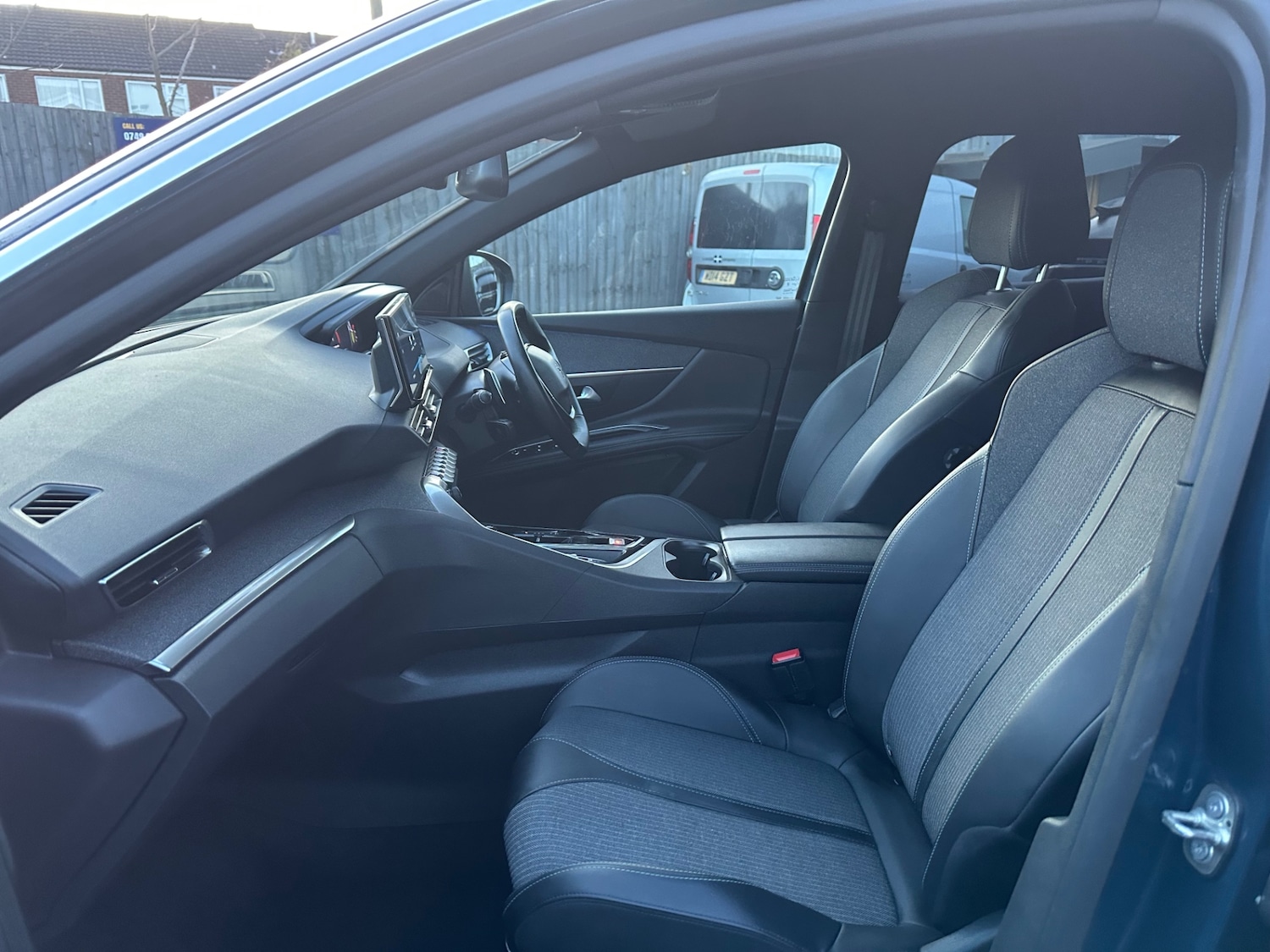 Used Peugeot 3008 2023 for sale - 76840406: Photo 23