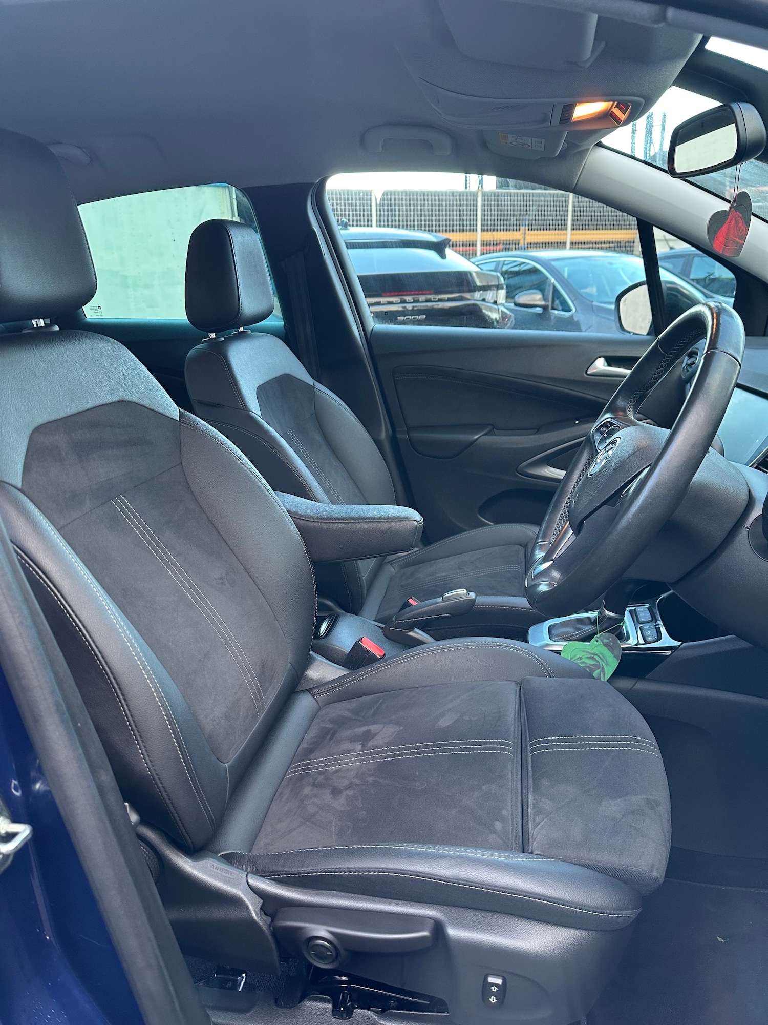 Used Vauxhall Crossland 2023 for sale - 76759247: Photo 18