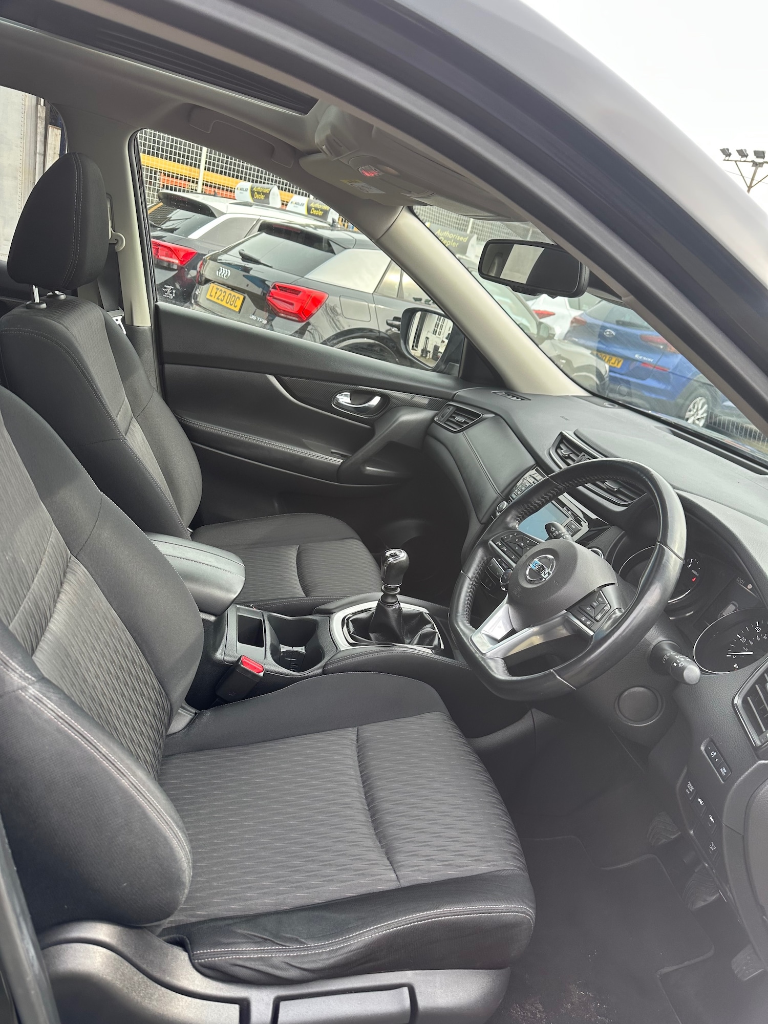 Used Nissan X-Trail 2018 for sale - 77982741: Photo 11