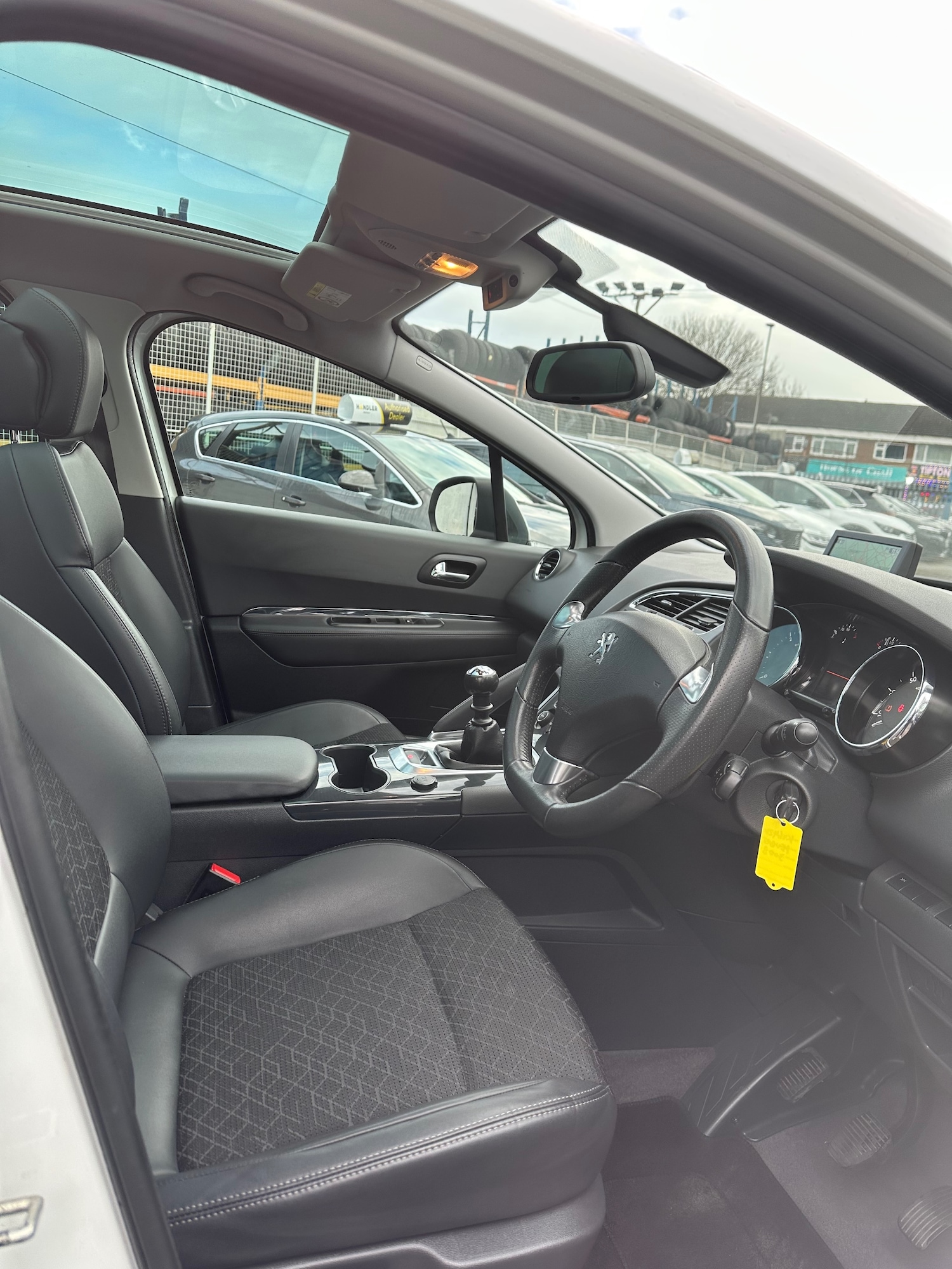 Used Peugeot 3008 2014 for sale - 76839983: Photo 11