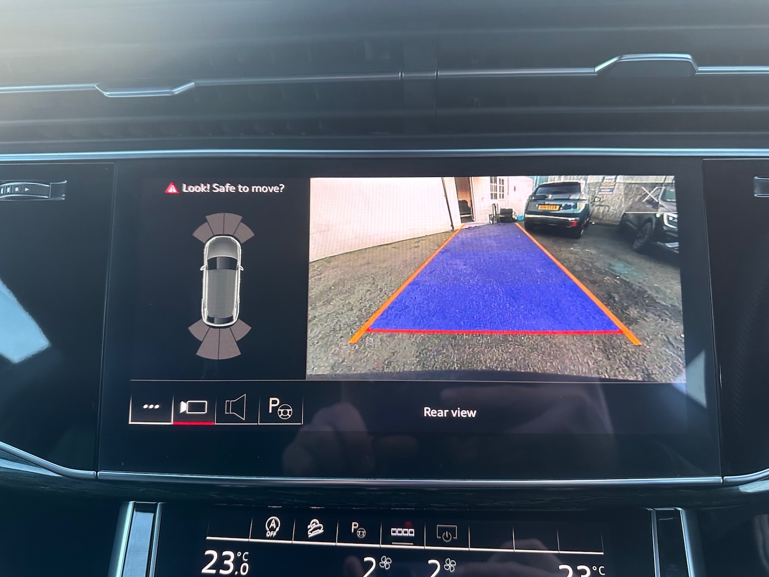 Used Audi Q8 2021 for sale - 76830797: Photo 24