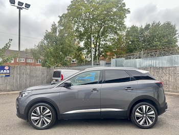 Used Peugeot 3008 2018 for sale - 76097051: Photo