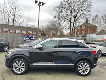 Used Volkswagen T-Roc 2020 for sale - 77793302: Photo