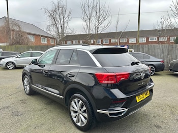 Used Volkswagen T-Roc 2020 for sale - 77793302: Photo