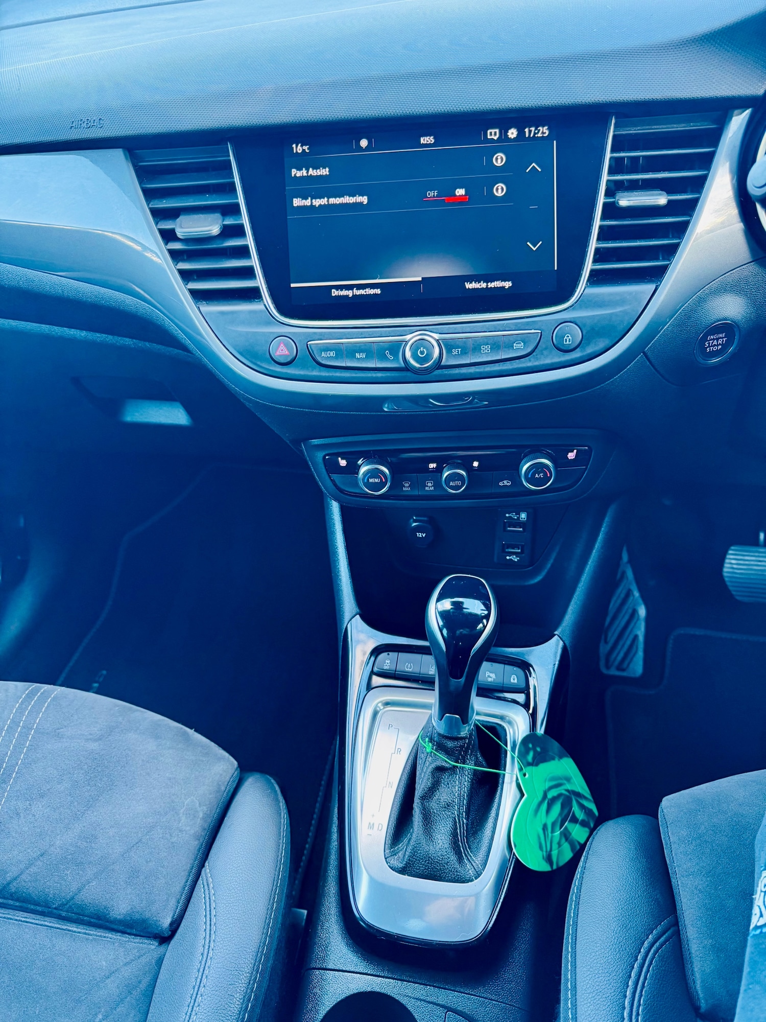 Used Vauxhall Crossland 2023 for sale - 76082903: Photo 16