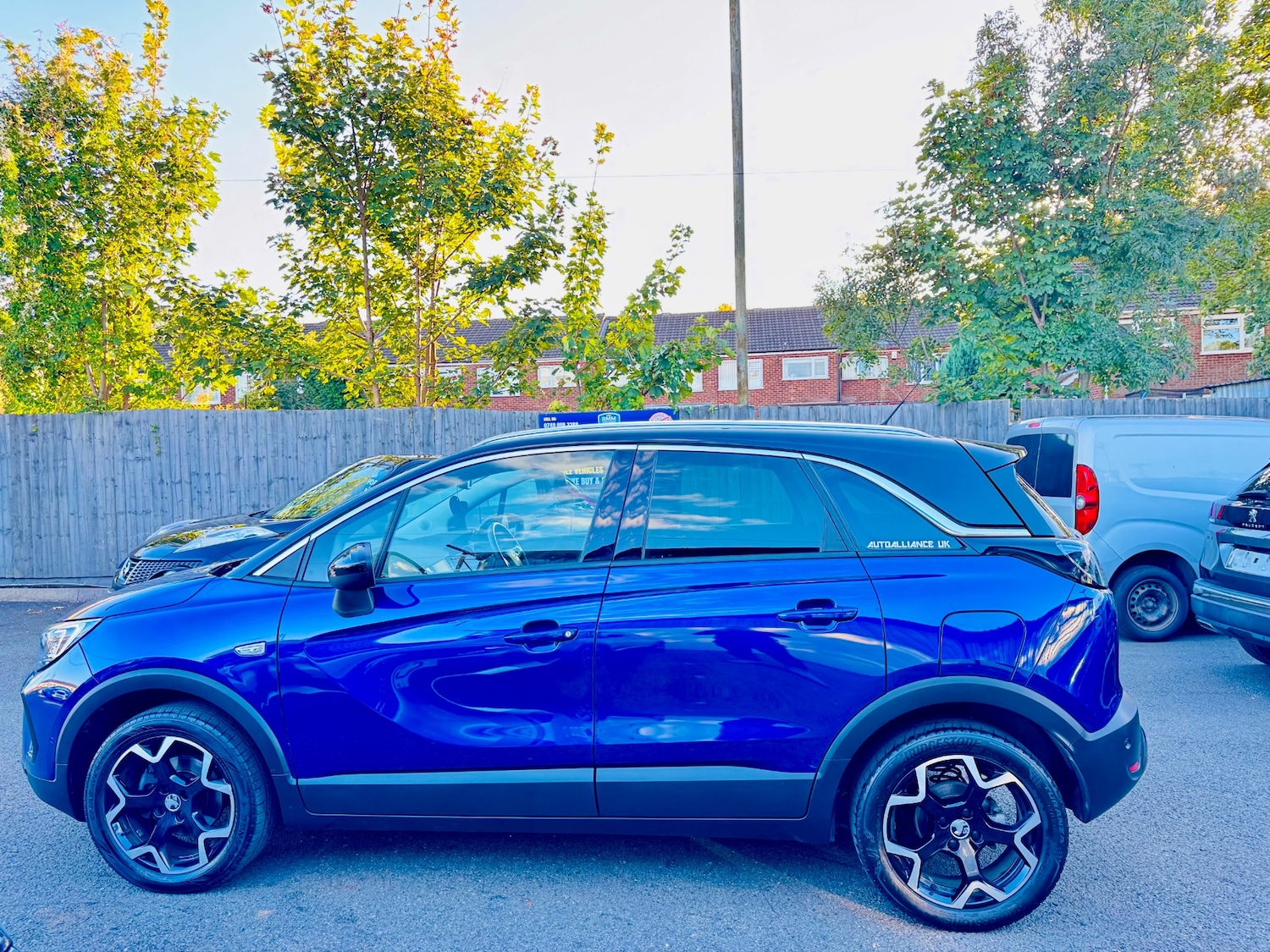 Used Vauxhall Crossland 2023 for sale - 76082903: Photo 3