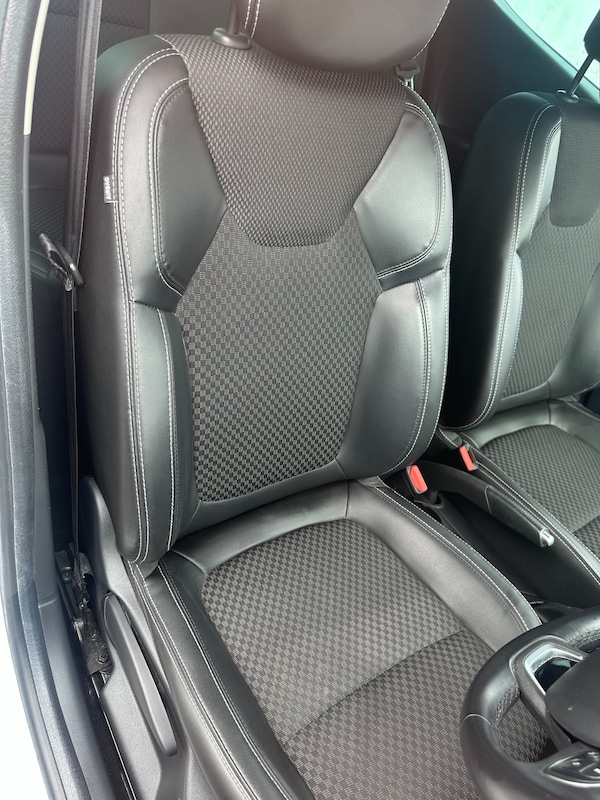 Used Renault Clio 2018 for sale - 73715737: Photo 20
