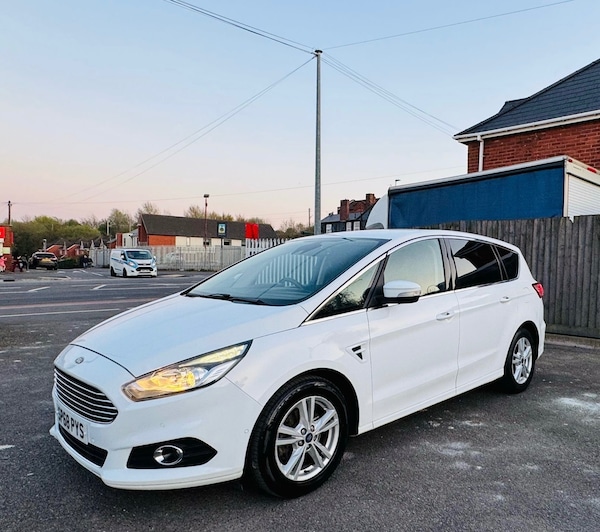 Used Ford S-Max 2018 for sale - 74352411: Photo 1