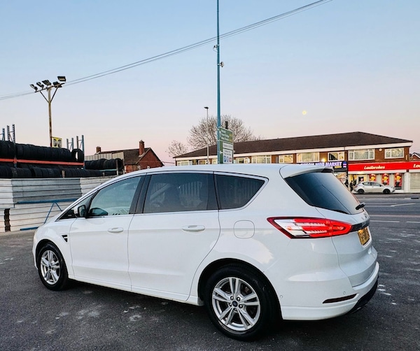 Used Ford S-Max 2018 for sale - 74352411: Photo 3