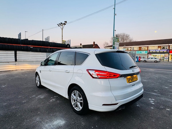 Used Ford S-Max 2018 for sale - 74352411: Photo 4