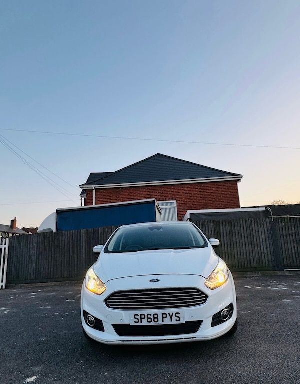 Used Ford S-Max 2018 for sale - 74352411: Photo 7