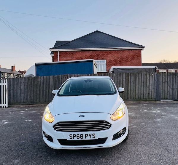 Used Ford S-Max 2018 for sale - 74352411: Photo 8