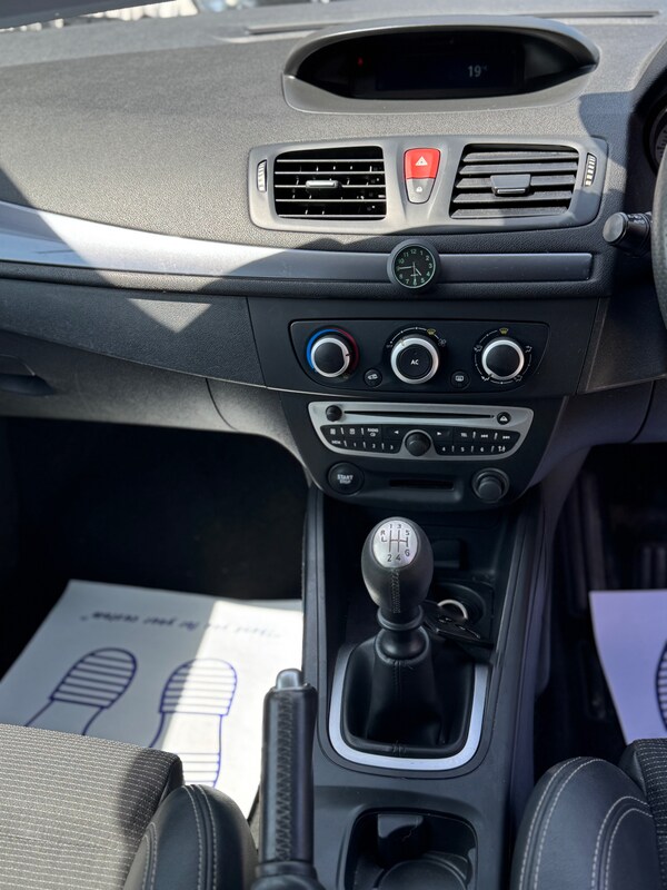 Used Renault Megane 2010 for sale - 73236652: Photo 8