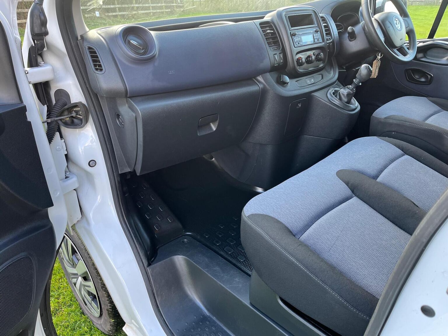 Used Vauxhall Vivaro 2016 for sale - 77038879: Photo 10