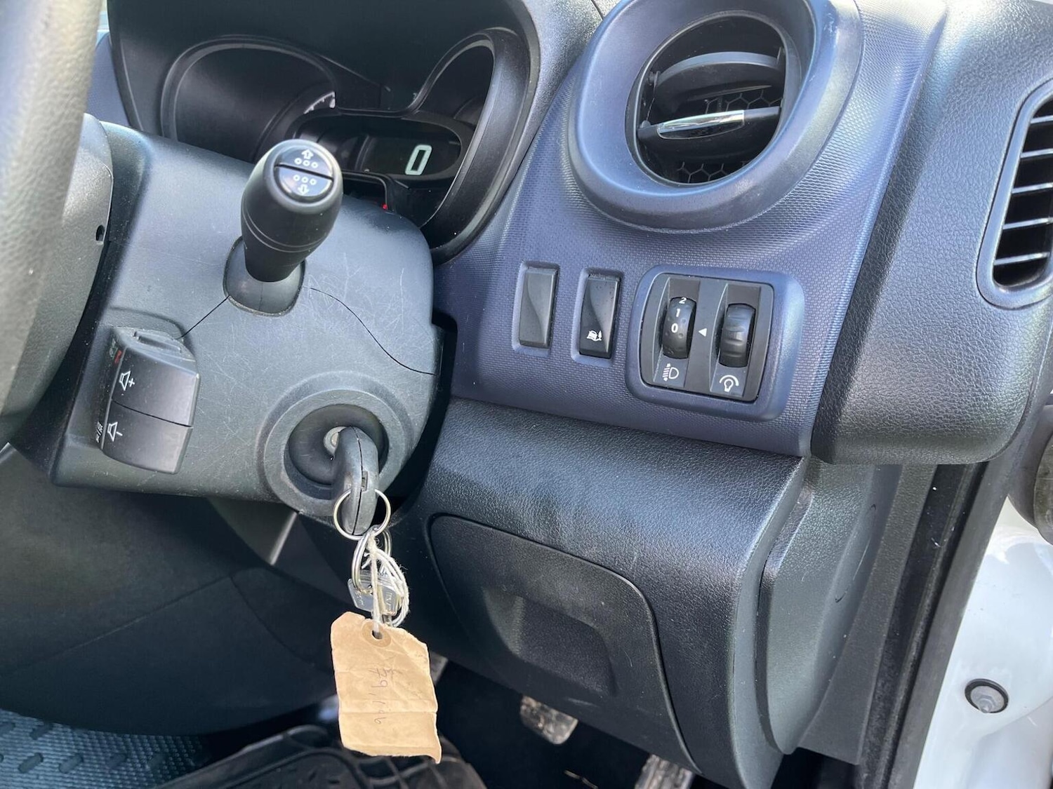 Used Vauxhall Vivaro 2016 for sale - 77038879: Photo 17