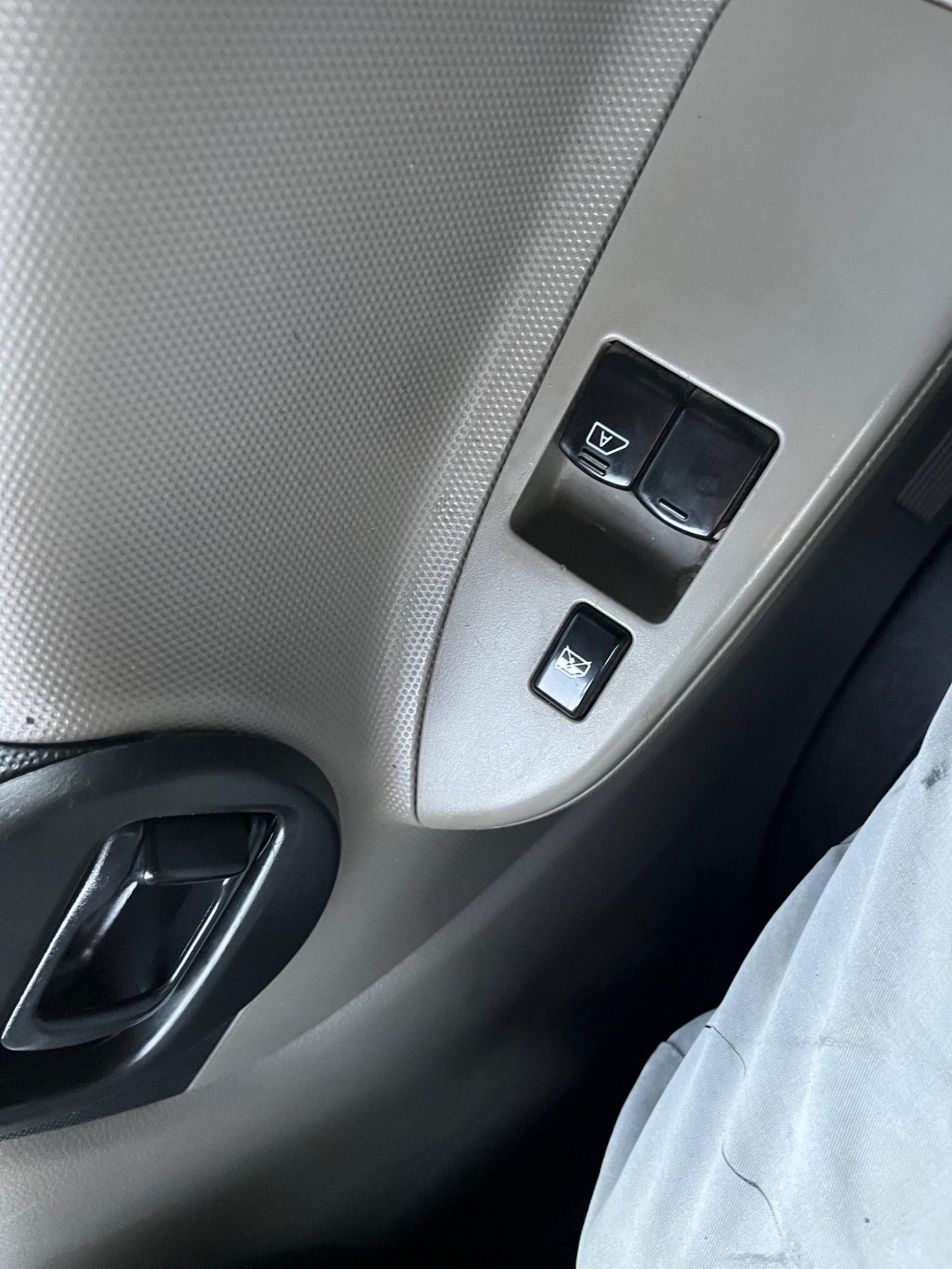 Used Nissan Cabstar 2010 for sale - 77038868: Photo 15