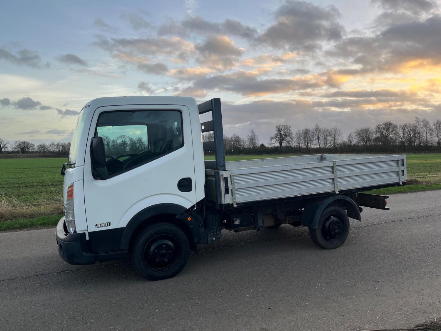 Used Nissan Cabstar 2010 for sale - 77038868: Photo 4