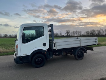 Used Nissan Cabstar 2010 for sale - 77038868: Photo